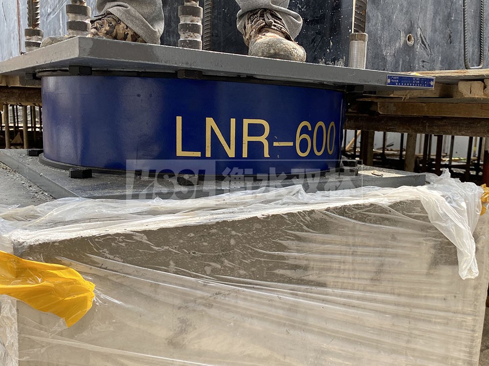隔震橡胶支座LRB900 LNR1100橡胶支座生产厂家 楼梯抗震支座