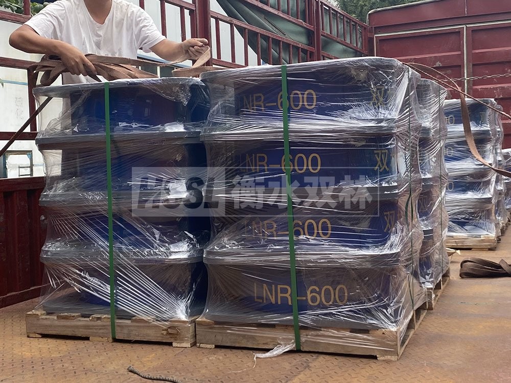 建筑房建橡胶隔震支座 LNR1100支座厂家 减隔振橡胶支座
