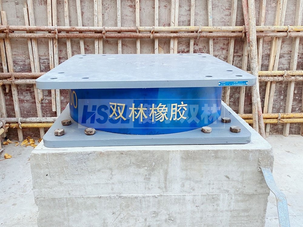 建筑工程隔震支座厂家 水平力分散力型LNR橡胶支座厂家 减震橡胶支座厂家
