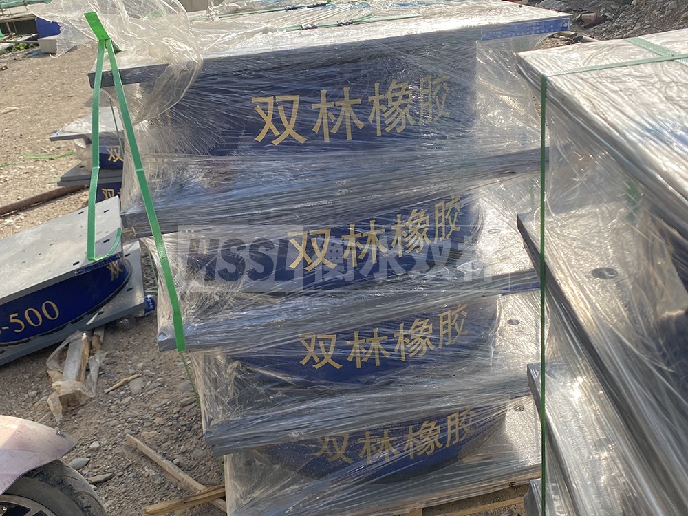建筑铅芯减震橡胶支座厂家 天然橡胶隔震支座(LNR) 铅芯橡胶支座(LRB)厂家